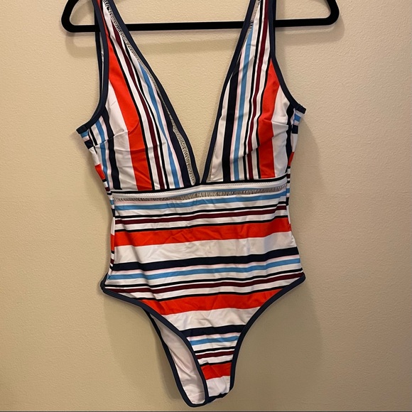 CUPSHE - Picture 4 of 9